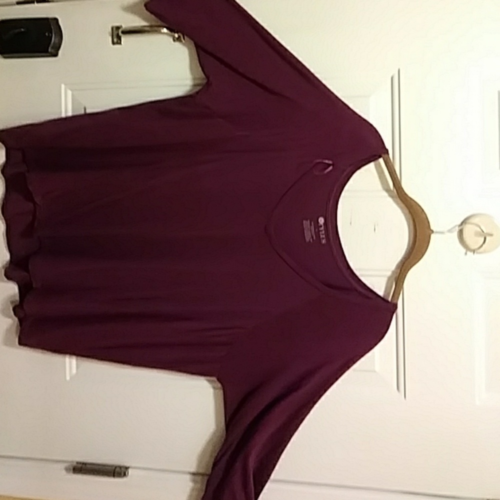 Purple 3 quarter sleeve v neck Tee.